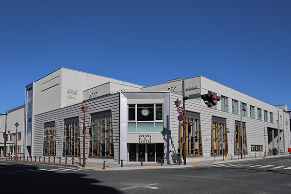 ル・サンク中の橋タワーレジデンス