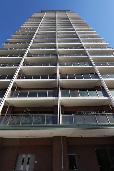 ル・サンク中の橋タワーレジデンス