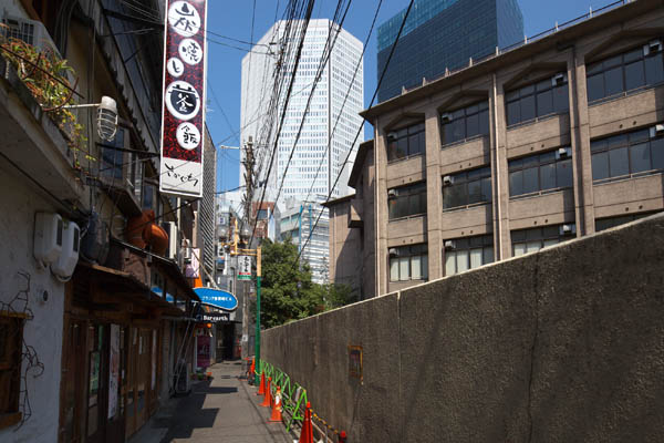 もと大阪北小学校・もと曾根崎幼稚園跡地