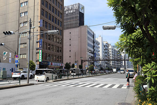 アパホテル〈東新宿 歌舞伎町タワー〉