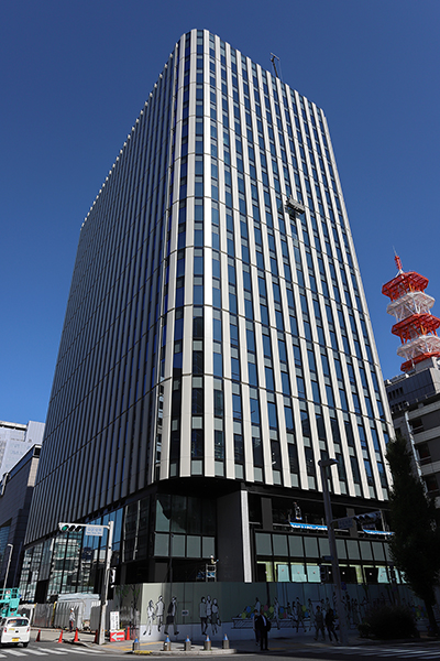 栄トリッドスクエア