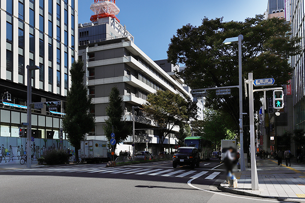 栄トリッドスクエア