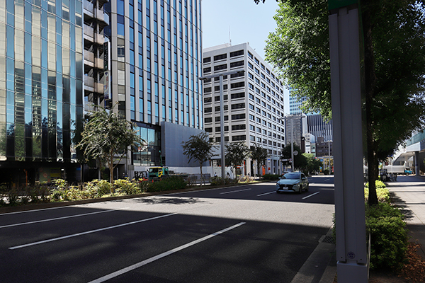 栄トリッドスクエア