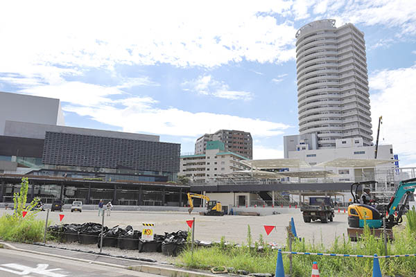 箕面船場阪大前駅前ツインタワーマンション計画